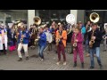 Green Day, Offspring, Macklemore & Linkin Park mashup -Busking in the streets of Dusseldorf, Germany