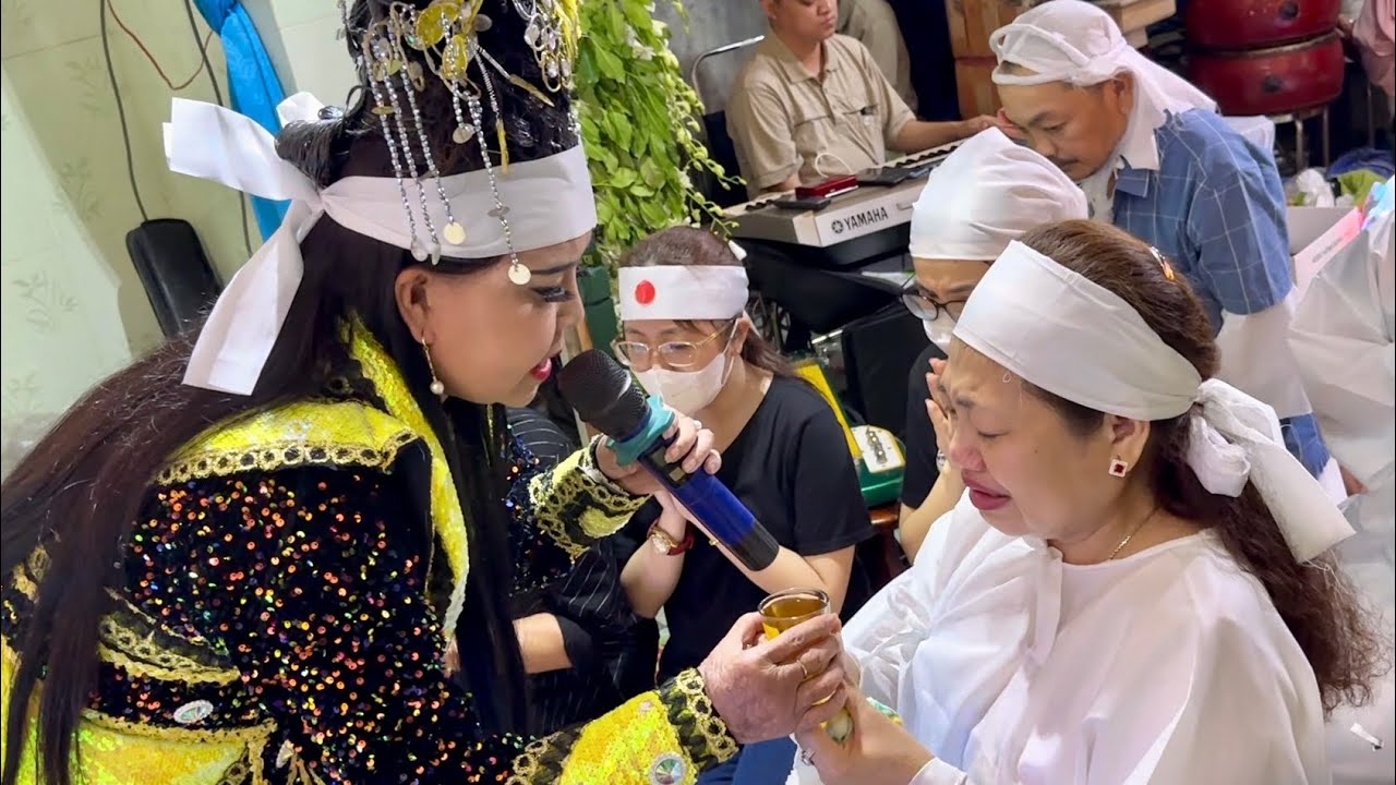 Tang lễ Ns Văn Hường : Đêm cuối đầy nước mắt khi các con chuẩn bị xa một người cha nhân tài vĩ đại