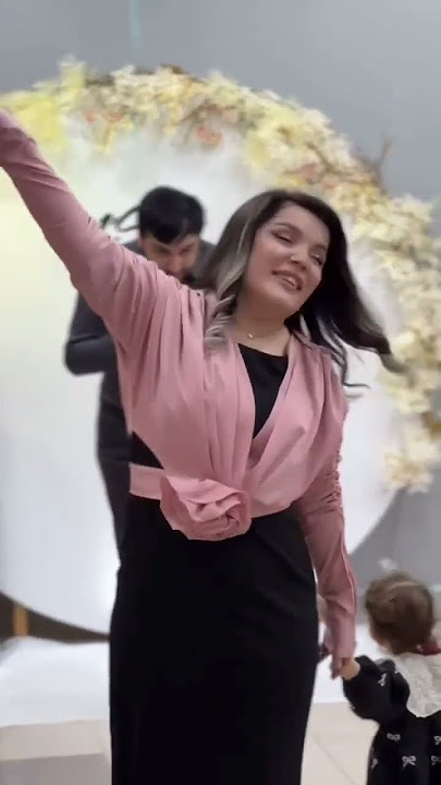 Ганапи Абуев - «Обернись» Хит 2024 #ганапиабуев #зафар #обернись #новаяпесня #красивыйподарок #хит