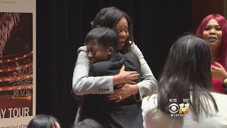 Michelle Obama Makes Surprise Appearance At Girl’s Leadership Conference