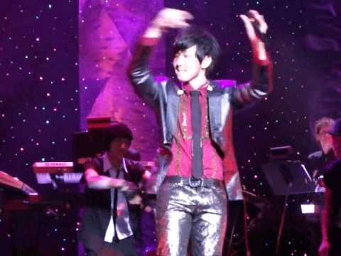 [HQ] JJ Lin (林俊杰) - You Ni Xuan Ze (由你选择) - Christmas Concert