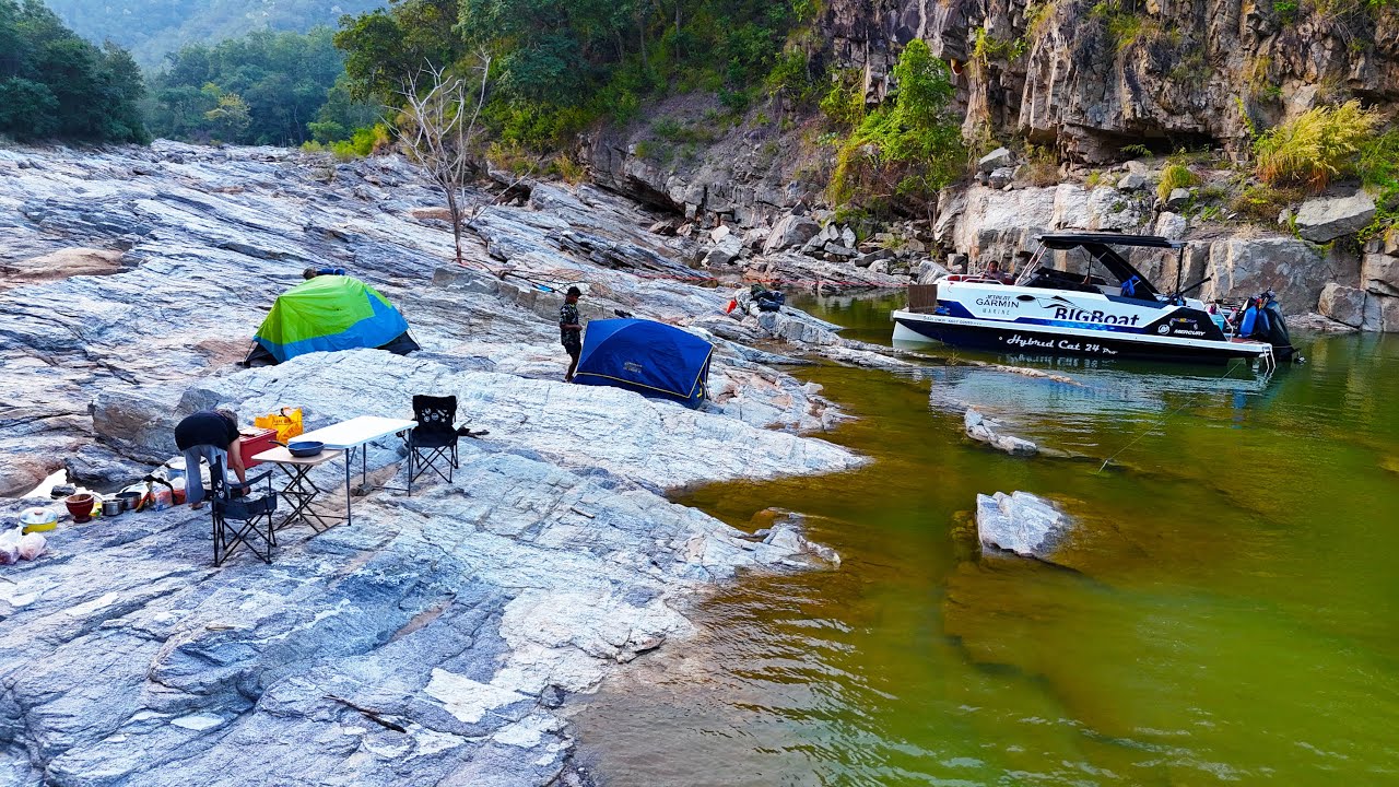 ท่องเที่ยวตกปลา บริจาคของให้เด็กโรงเรียนกลางแม่น้ำ 3 วัน 2 คืน แม่น้ำปิง P.NU FISHING