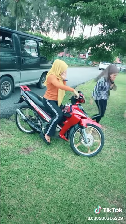 Awek rempit 125