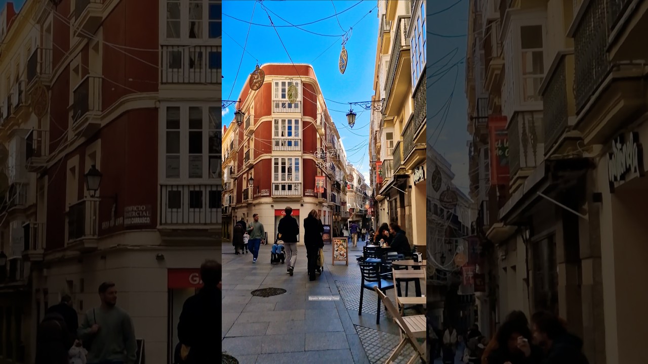 Walk through the Most Beautiful City in Andalucía, Spain 💙 CÁDIZ 🇪🇦 