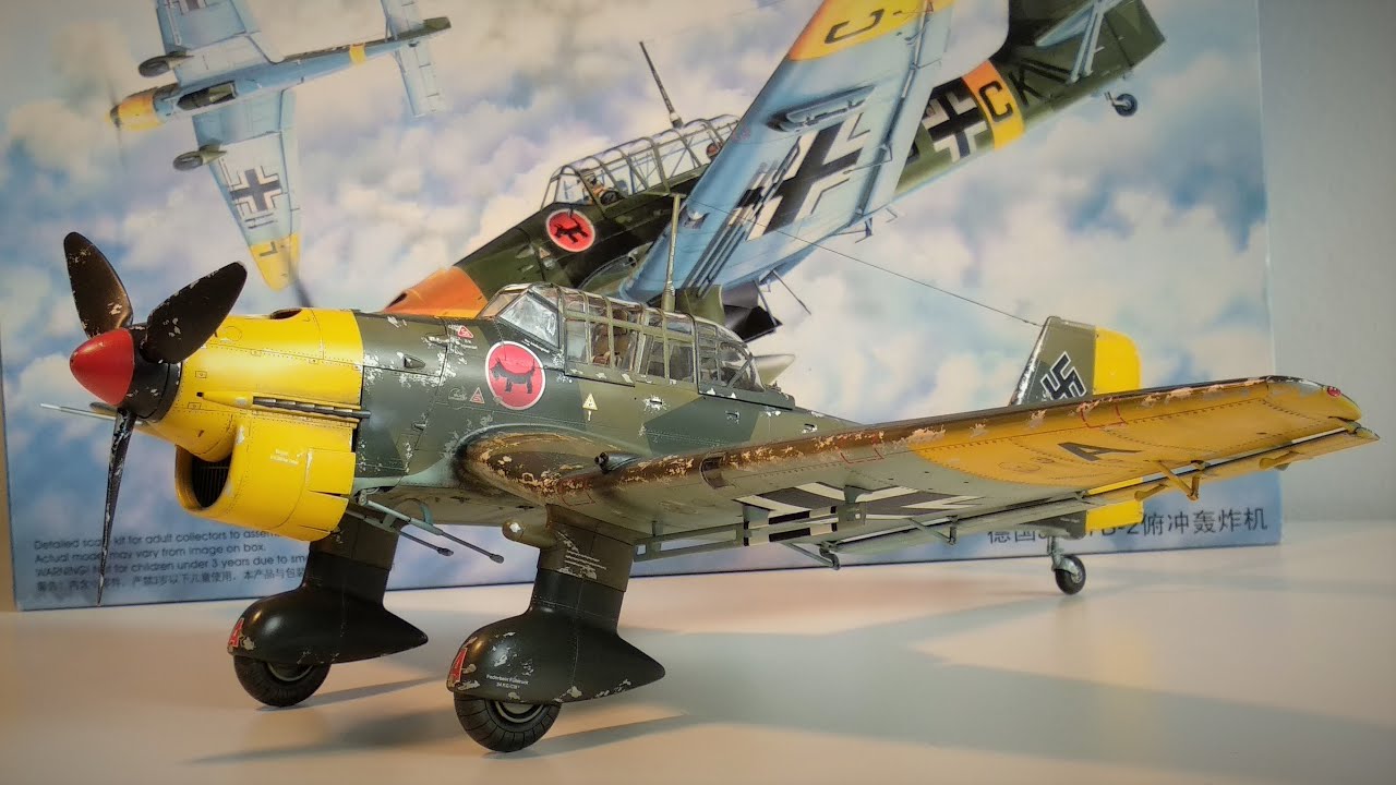 Junkers JU 87 B2 1:32 Trumpeter - YouTube