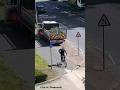 Policía toma prestada una bicicleta para atrapar a un narcotraficante