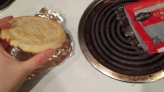 Kellys Rambling Reviews : cooking a costco mini pizza with foil in philips air fryer by Kelly's Rambling 362 views 7 years ago 9 minutes, 41 seconds