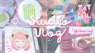 ◗ Studio Vlog: Holographic Buttons And Pins ◖