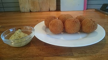Bitterballen - Recipe Dutch fried beef croquette balls with crispy crust