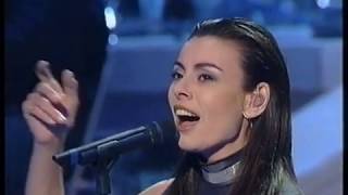 Alice - Il giorno dell'indipendenza (Live Sanremo 2000)