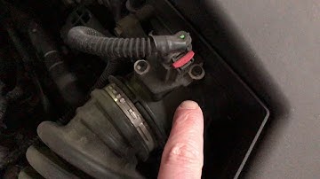Ford Focus Mass Airflow Sensor Location and Removal