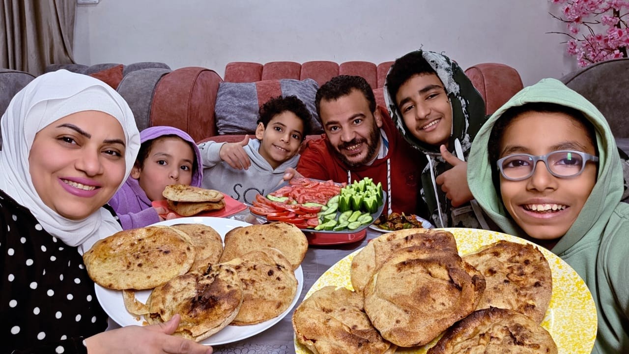 بعد ما حكينا بوظوا لي الدنيا لمتنا يوم الاجازه على احلى سفره اختراع تقليد الحواوشي