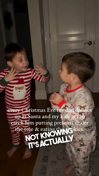 This mom wakes up her kids to see Santa Claus ❤️