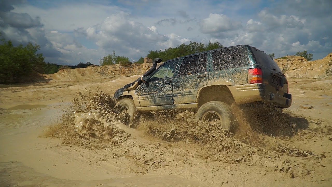 Jeep Grand Cherokee ZJ V8 Offroad mud playing YouTube