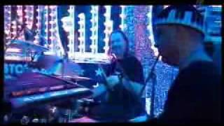 Алла Пугачева - Миллион алых роз (LIVE, 2007).flv