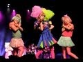 きゃりーぱみゅぱみゅ パリで初ライブ!kawaiiパリっ子大興奮♥