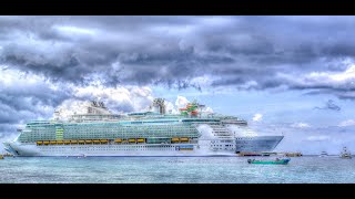 When Cruise Ships Face Giant Waves!