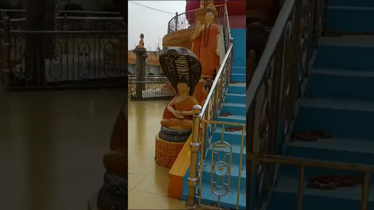 achanak mandir mein chla gya mai😃😃