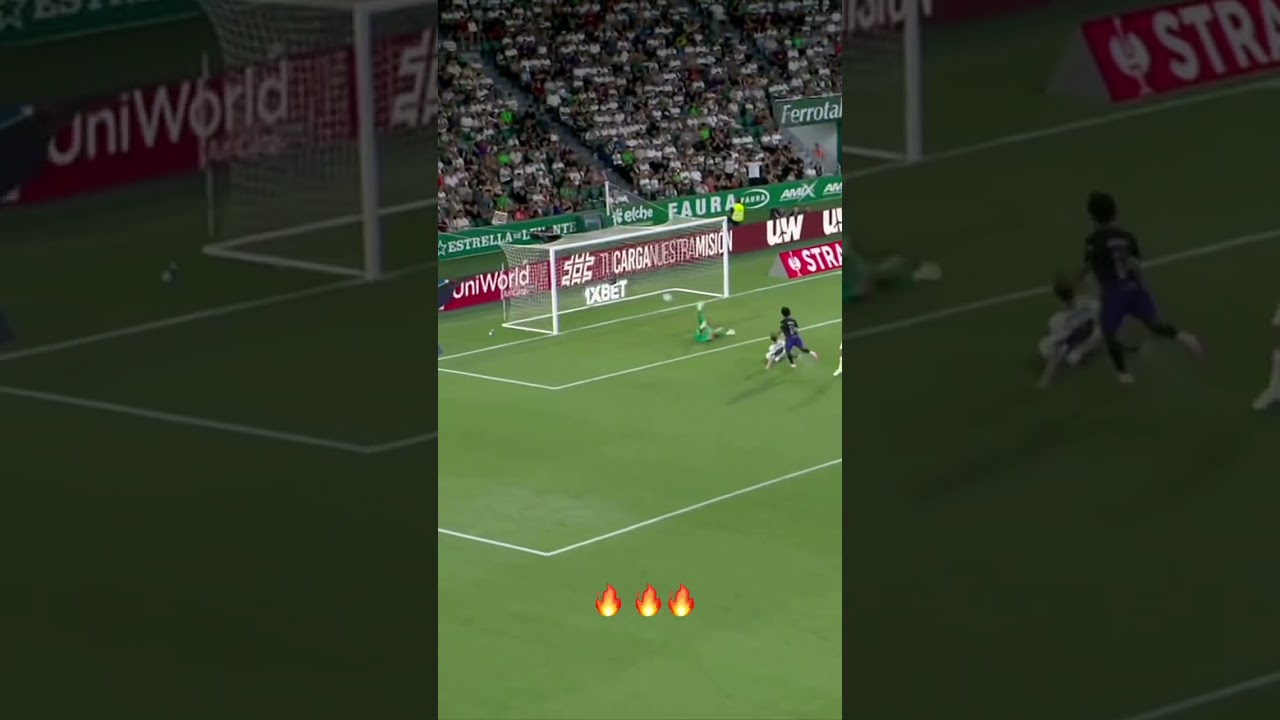 Adeyemi’s first goal with Barcelona 👀