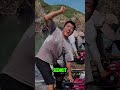 pria ini memiliki cara unik untuk menangkap ikan #viral#shorts#short