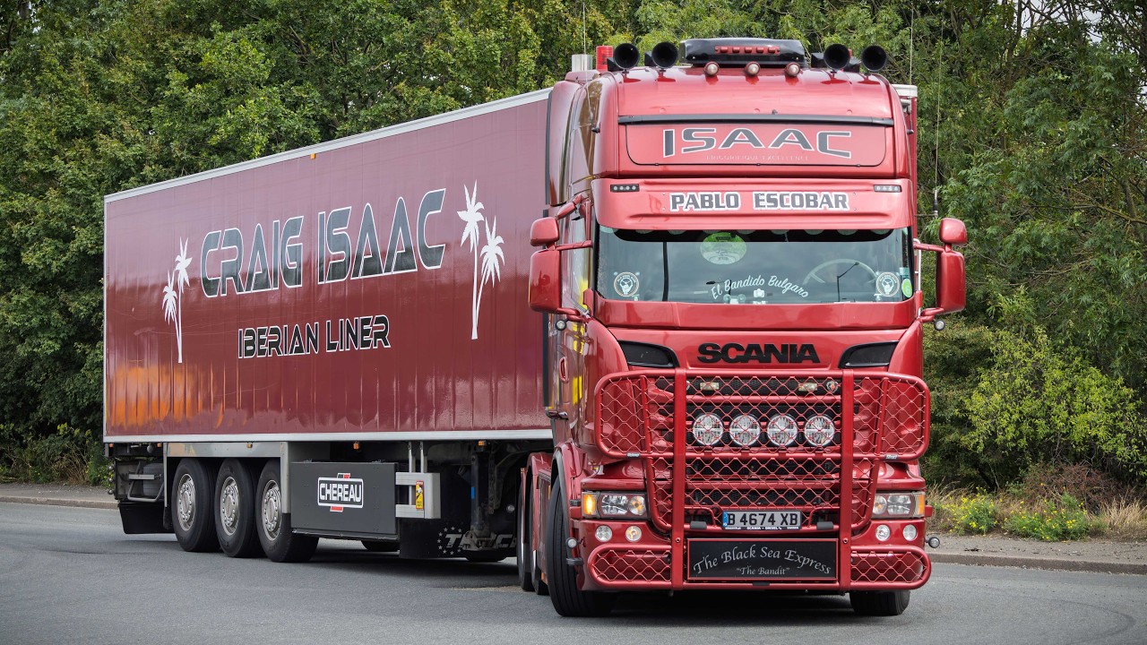 UK truck spotting, A week at the Port of Tilbury, including a very special truck.