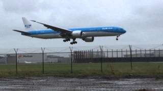 STORM CROSSWIND LANDING G54KT !!! KLM 777-300ER Asia livery