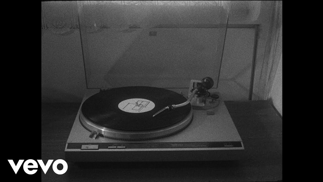 LYR - 33 1/3 - YouTube