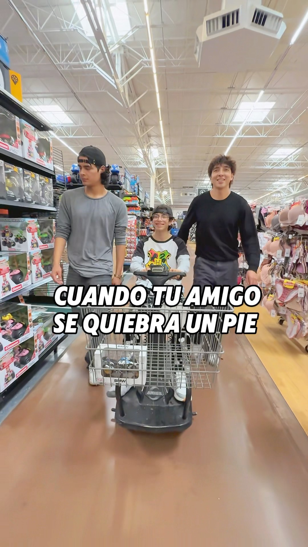 CUANDO TU AMIGO SE ROMPE EL PIE ?