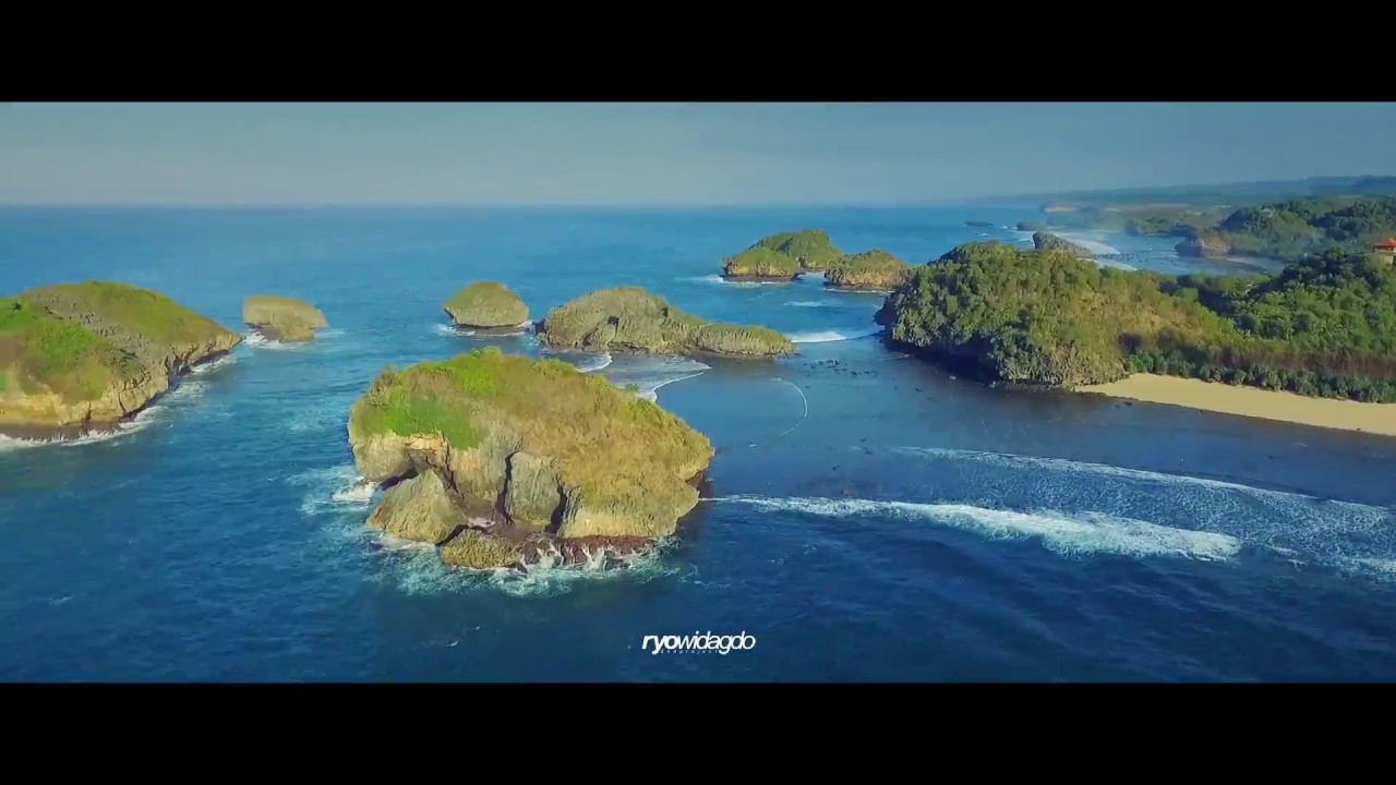 Pantai Kasap Sungai Cokel Pantai Watu Karung Kabupaten Pacitan Jawa Timur