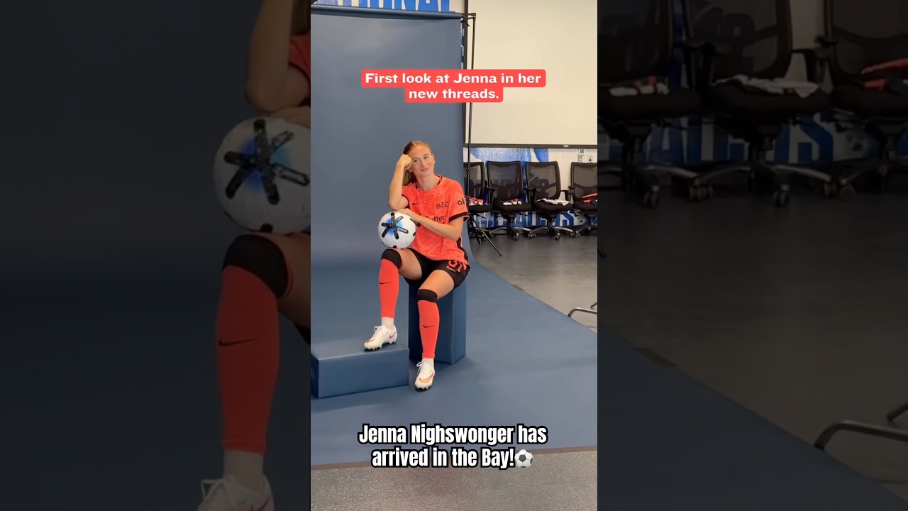 First look at Jenna Nighswonger in her Bay FC threads!🧵⚽️ #nwsl #bayfc