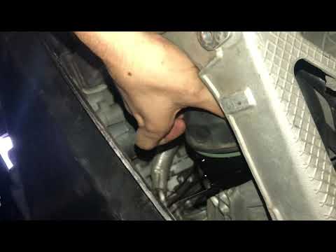 2010 Porsche Panamera Turbo Oil Change, Filter and Oil Level Check