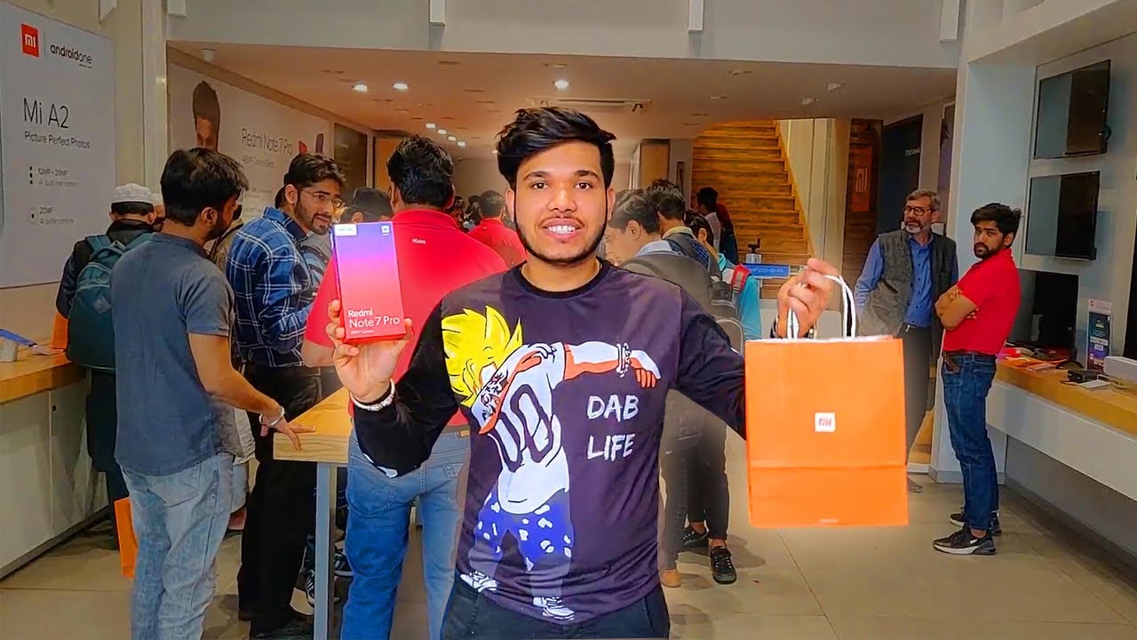 BOUGHT REDMI NOTE 7 PRO 1st Day In INDIA🇮🇳 ..From MI STORE 🔥🔥 - YouTube