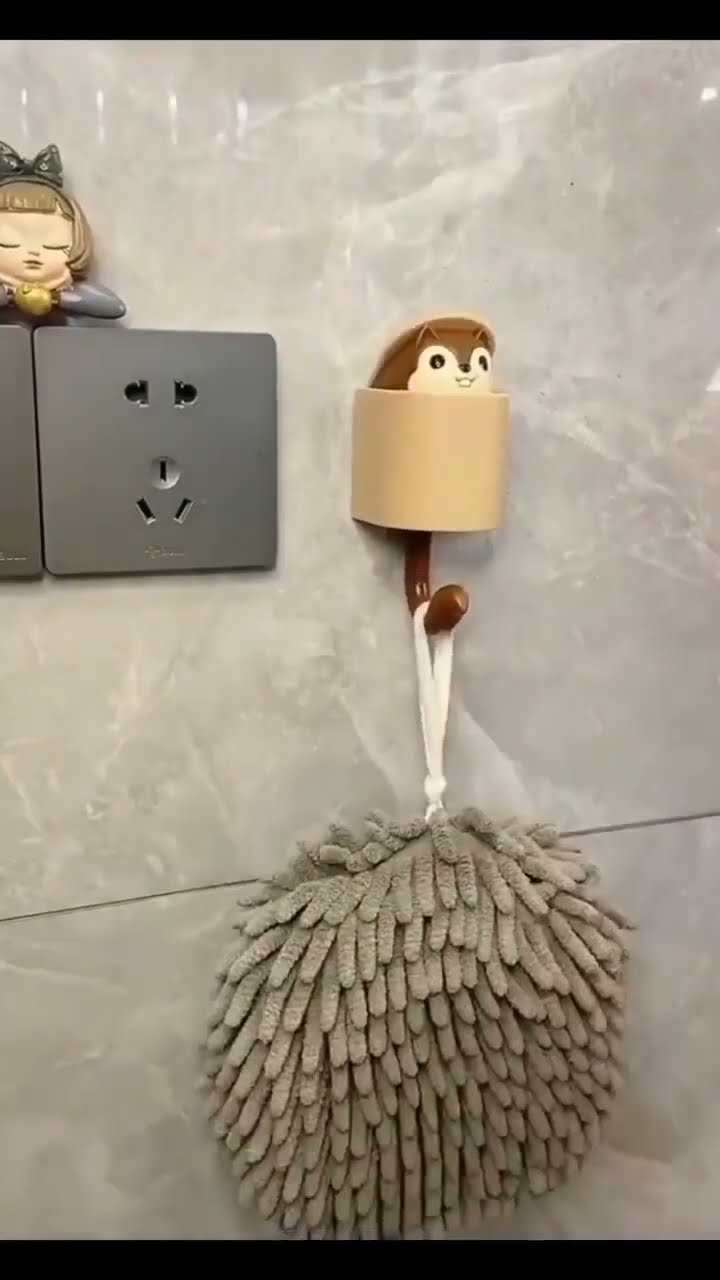 Squirrel Decorative Key Hook Hanger
