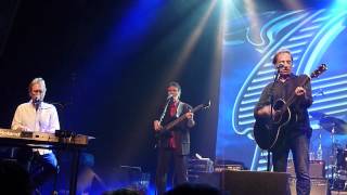 America - california dreamin' (mamas and papas' cover) live in paris
bataclan march 17th 2012