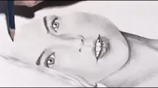 Speed drawing : realistic face with pencil