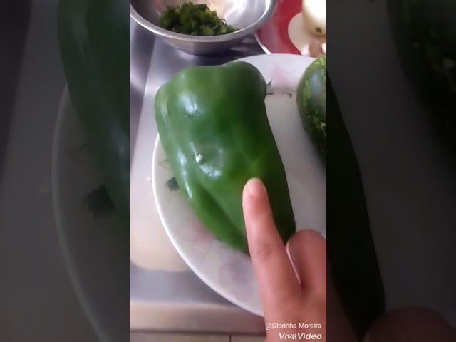 RECEITA DE ABOBRINHA REFOGADA PIMENTÃO E MOLHO DE TOMATE