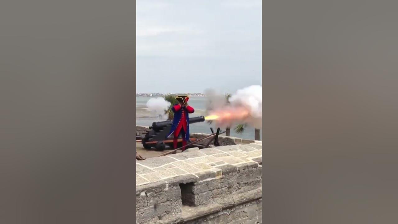 Fuego!! #shorts #fire #cannon #fort #staugustine #florida #history #reenacting #travel #travelshorts
