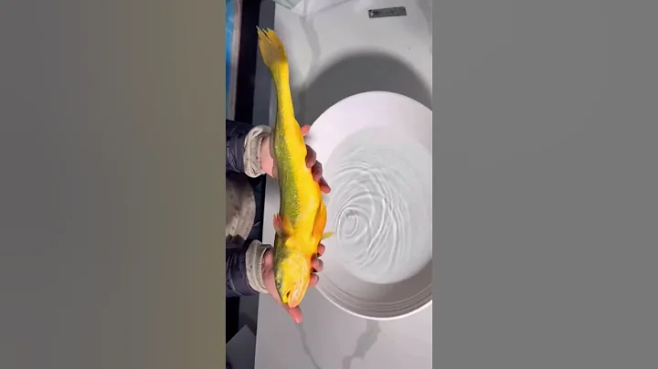 Modern technology can mail live fish to your home: delicious yellow croaker sashimi. #shorts - DayDayNews