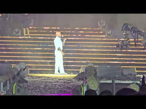 אייל גולן מחרוזת רק מתגעגע פארק הירקון 06 11 2025 