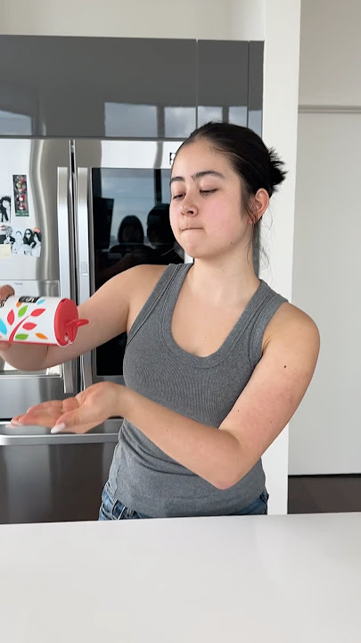 Smoothest transition you’ll ever see 😌 #sofimanassyan #funny #transition