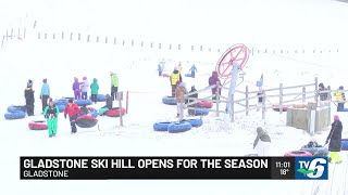 Tubers tackle fresh powder on Gladstone Ski Hill for opening day