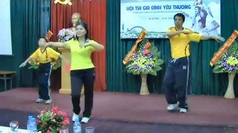 Màn tài năng của Gia đình Nguyễn Thị Liên - Phòng Y tế + Phùng Anh Tuấn - Khoa CNTT