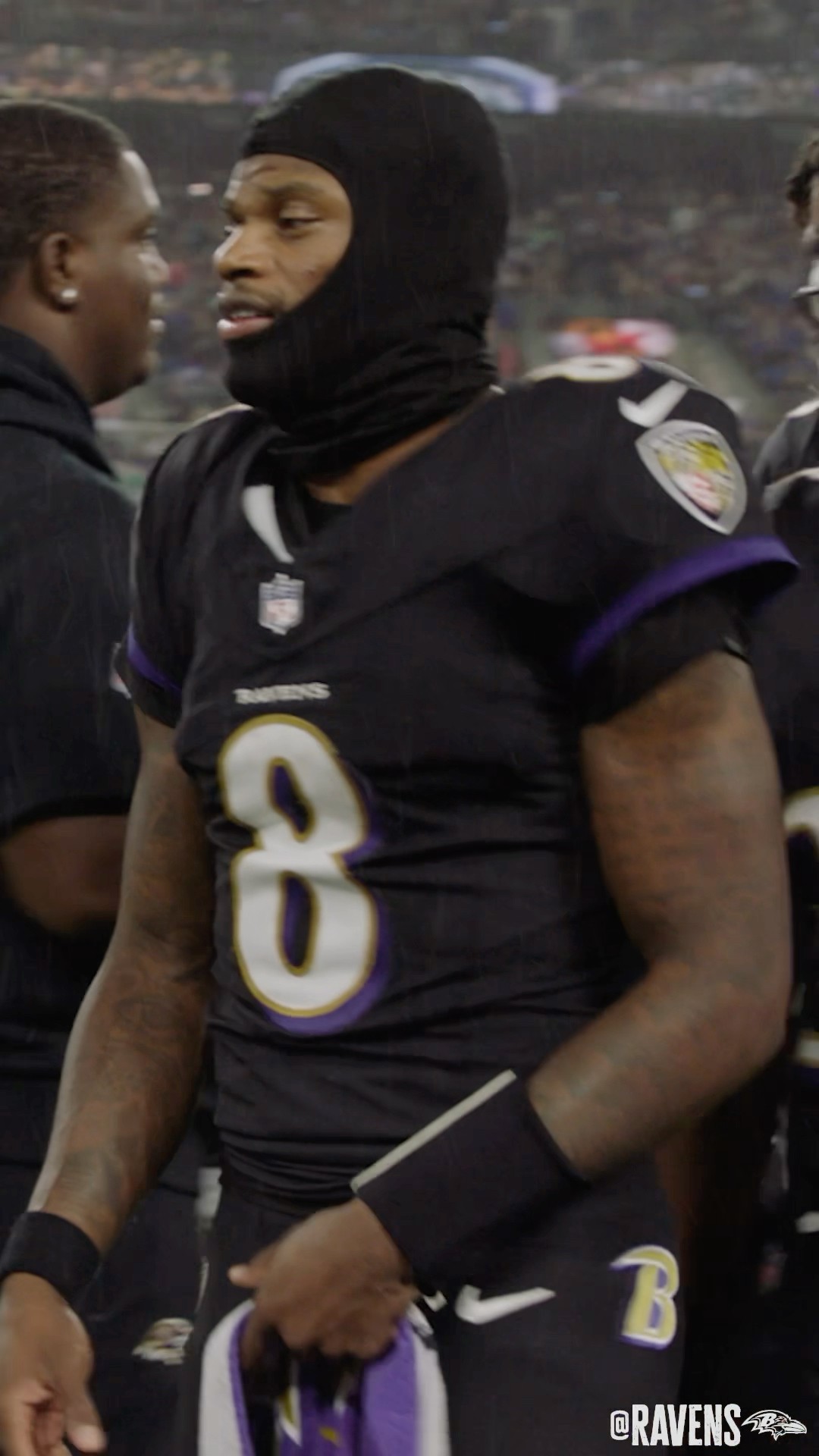 Lamar always showing up like the leader he is ? #lamarjackson #nfl #ravens #shorts