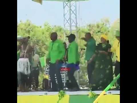 Mhhh Kubwa Zaid Cheki Dogo Alivyomchezesha Laisi Singeli Balaa Zito Views 200k