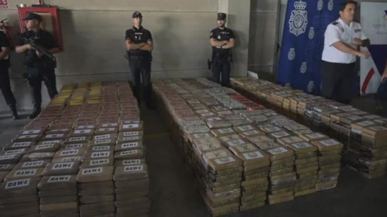 9,5 tonnellate di cocaina tra le banane, sequestro record in Spagna