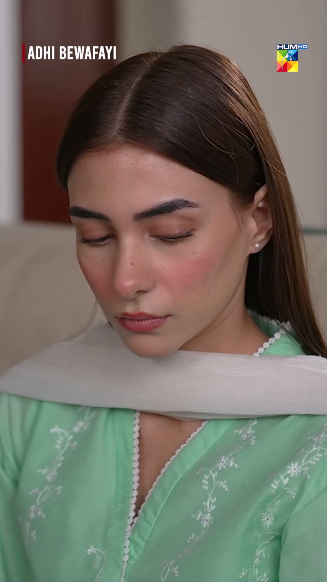 Phir Se Pyar Ke Dhoke Mein..!! #shorts #alishbakhan #ahmedtahaghani #humtv #pakistaniactress