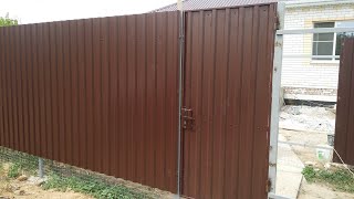 видео: Калитка из профнастила в рамке из профильной трубы картинка: Калитка из профнастила в рамке из профильной трубы