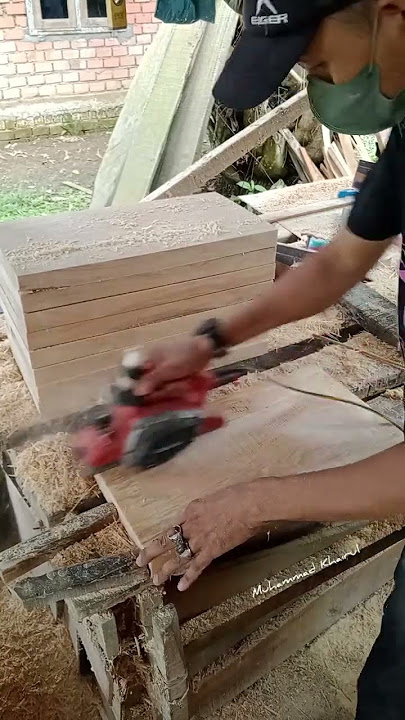 proses sederhana penyerutan media panel pintu #woodworking #woodidea