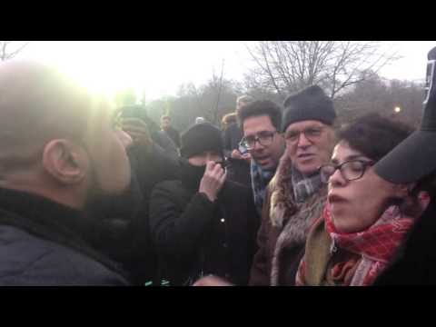 في ركن المتحدثين "سبيكرز كورنر"  بالهايد بارك لندن     Speaker's Corner