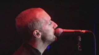 coldplay performing a rush of blood to the head live